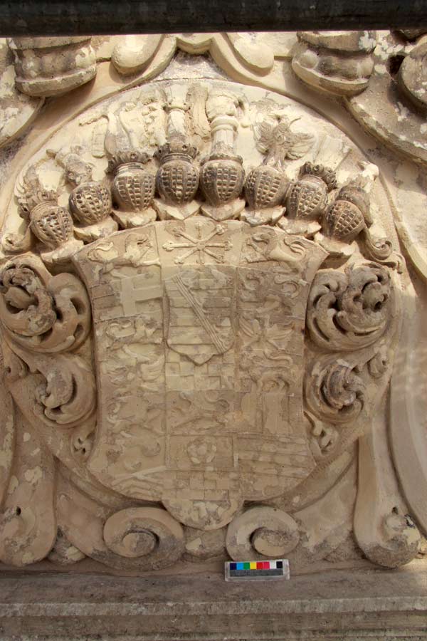 Rekonstruktion der barocken Wappenfarbigkeit - Schloss Doberlug - Natursteinrestaurierung