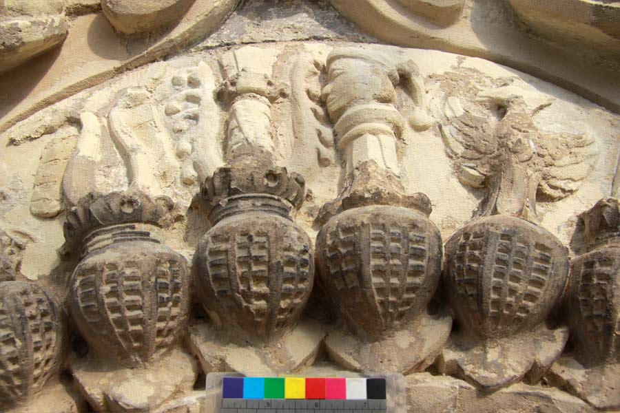Bearbeitungsschritte bei der Restaurierung der Helmzier- Schloss Doberlug