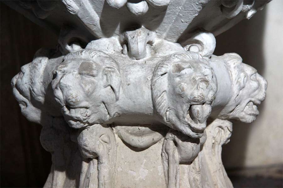 Restaurierung der Stuckausstattung - Dorfkirche Flechtingen - Detail Taufstein