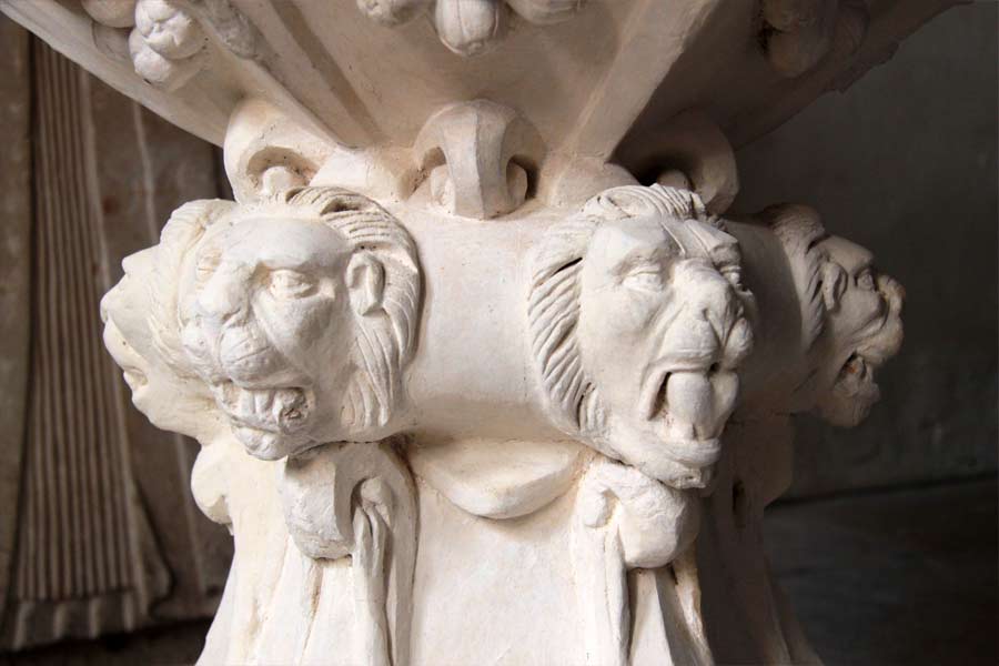 Restaurierung der Stuckausstattung - Dorfkirche Flechtingen - Detail Taufstein