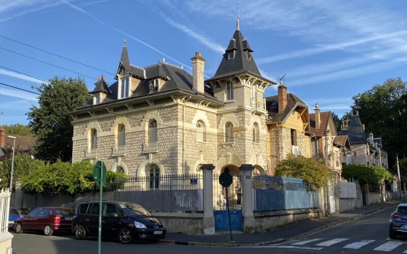 Fassadenansicht der Villa, Zustand während der Restaurierung