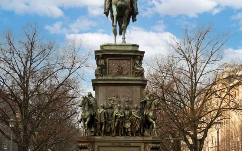 Reiterstandbild Friedrich II. / Unter den Linden - Berlin